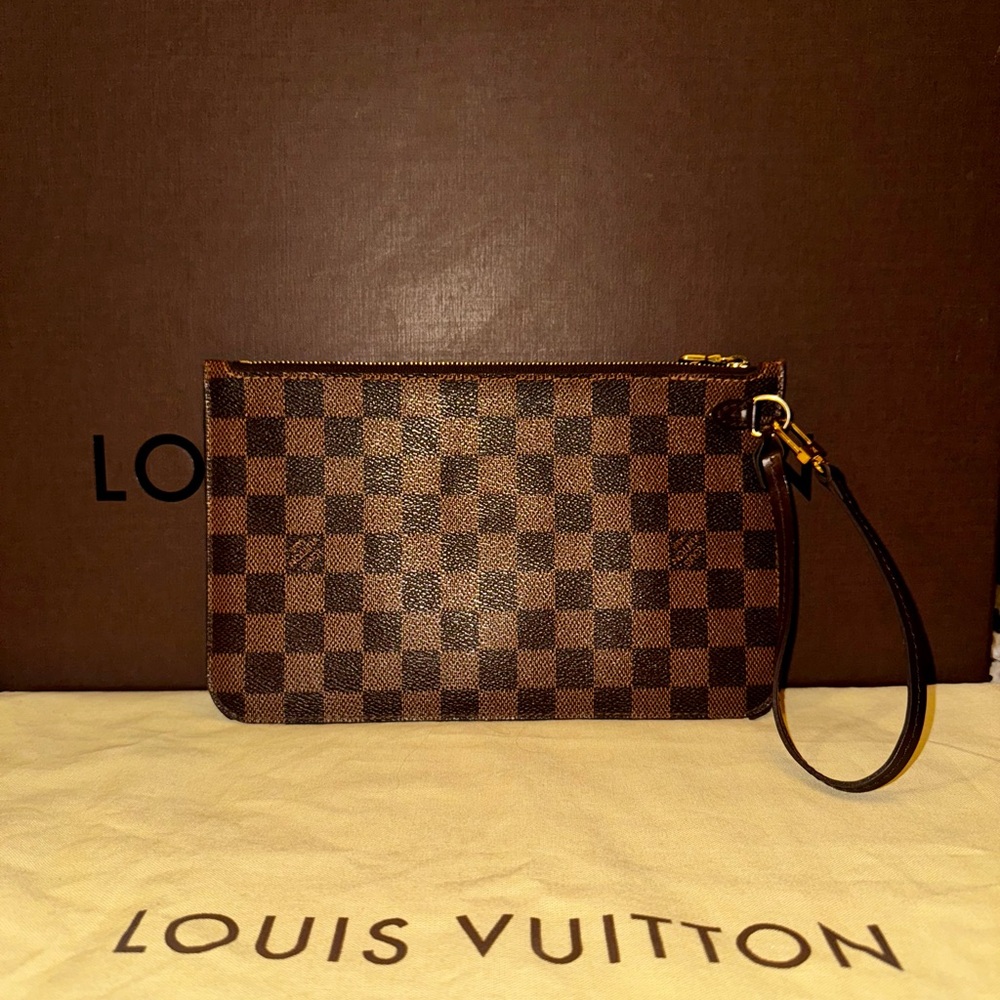 Louis Vuitton Pouch- DE